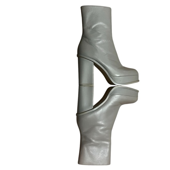 Zara women’s gray platform boots - Picture 5 of 9